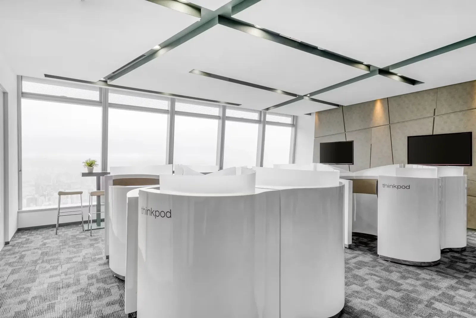 Regus at ICC, West Kowloon, photo 4